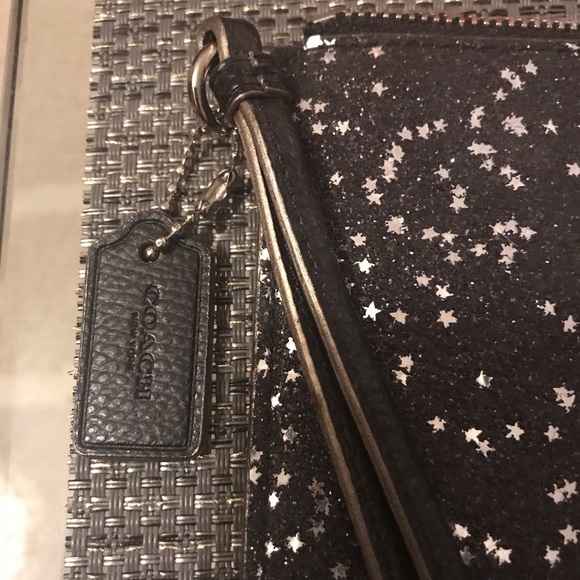 Coach wristlet - Picture 3 of 4